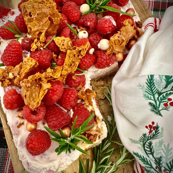 White Chocolate, Raspberry & Honeycomb Cheesecake